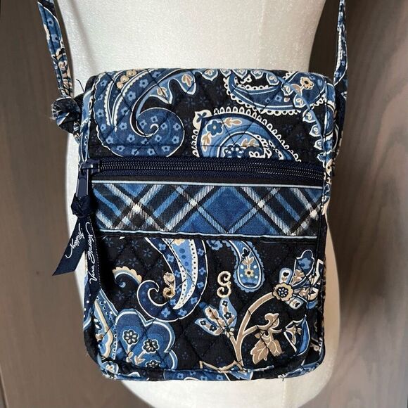 VERA BRADLEY Windsor Navy Small Crossbody - Picture 1 of 9